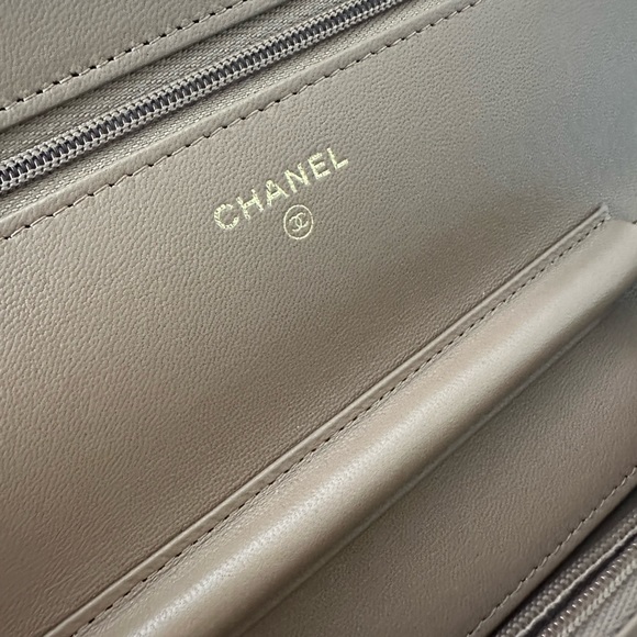 CHANEL TAN/LIGHT BROWN W/ GOLD HARDWARE WALLET ON CHAIN - Picture 4 of 8